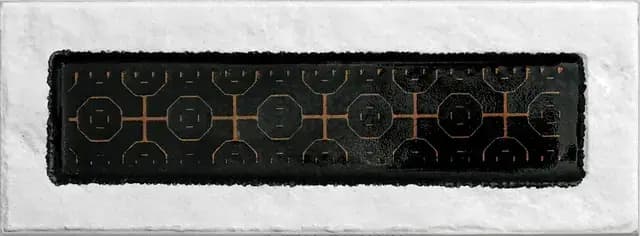 Bricka Black