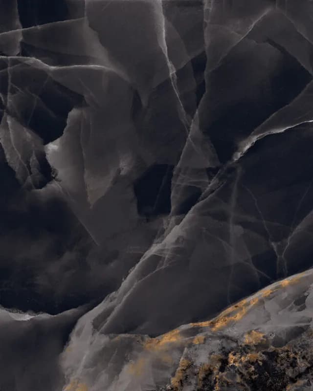 Onice Black